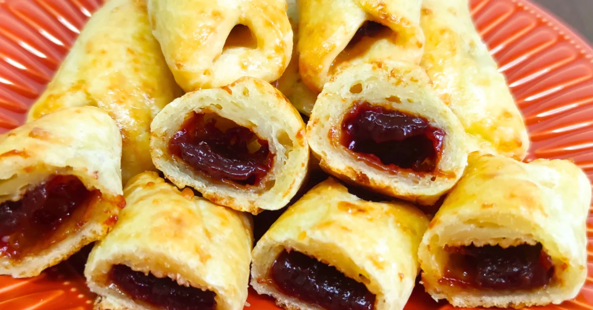 Brazilian Cheese Bread Filled with Guava Paste